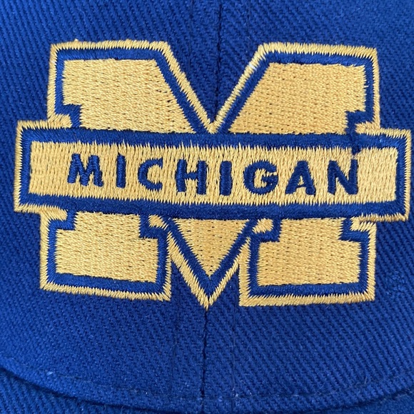 University of Michigan Big Ten Conference Hat. - Picture 2 of 10